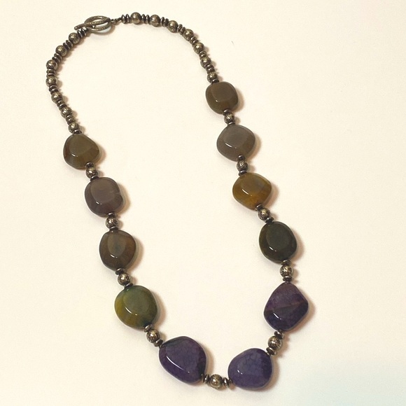 Ursula K Handcrafted Artisan Agate and Sliver Necklace - Picture 3 of 12